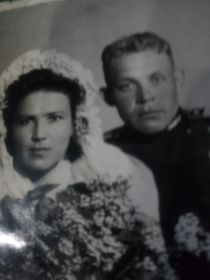 Сын Григорий Иванович с женой Валентиной.
