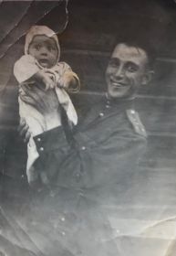 1943 с сыном Владимиром