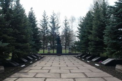 Мемориал Славы, могила Власова Василия Акимовича