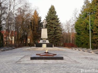 Мемориальный комплекс над братской могилой советских воинов, погибших в феврале 1945 г.Зеленоградск, Калиниградская обл.