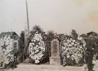 Братская могила на Карачаровском кладбище, г. Муром, май 1965 года