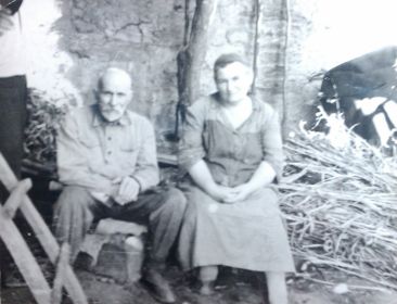 Касполат и Надя Канатова, родители Тасолтана