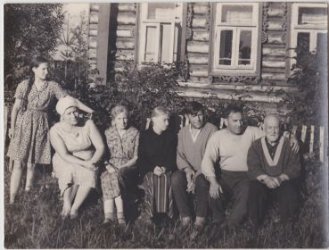 черно-белое фото, Галущенко ТП третий справа
