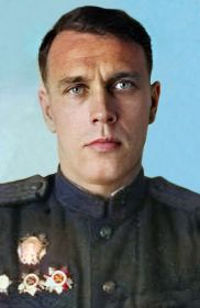 Старший лейтенант Вялов Фёдор Яковлевич (отреставрированная фотография из личного дела офицера). Год снимка неизвестен. Предположительно июнь 1945 года.