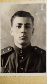 младший сын Алексей