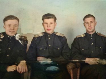 Степан Семенович с однополчанами.
