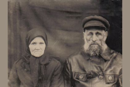 родители партизана: Томашевские Михаил Станиславович (1870-1940 гг.) и Юлия Матвеевна; 24.10.1939