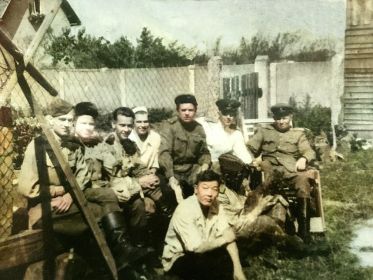 Мая 1945г.  Владимир Дмитриевич- третий слева, пятый- замполит бригады Постригань Василий Михайлович, за ним- начальник штаба Козлов Михаил Андреевич, комбриг Зленко Михаил Кузьмич .