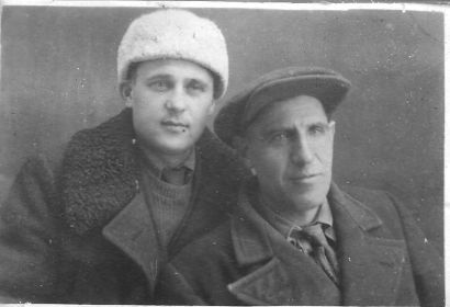 После плена, перед призывом, 1943 год, с братом жены Федором