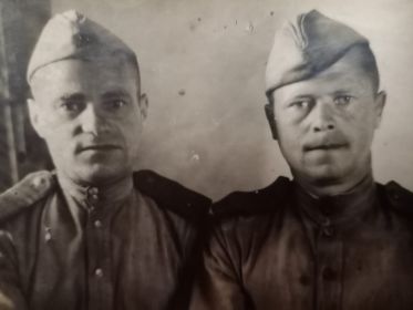 "Фото с боевым товарищем"