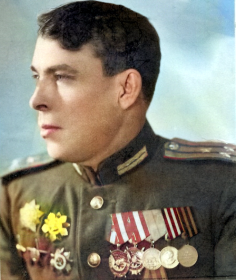Муканин И. А. 1944 год, фотографию сделал цветной перейдя сюда https://9may.mail.ru/restoration/