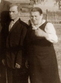 Алексей Васильевич с супругой Евдокией Егоровной
