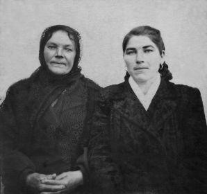 Жена Ильина Лукерия Степановна и племянница Ильина Мария Васильевна