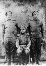 Василий Герасимович (слева) в 1914 году на Кавказском фронте
