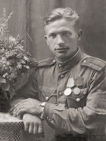 Мельник Николай Ануфриевич, город Наро-Фоминск.  Фото 1947 года.