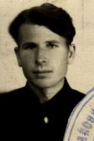 Виктор Алексеевич в первые годы войны