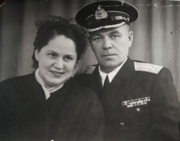 С женой Смирновой Ниной Сергеевной