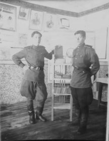 Аверьянов Андрей Павлович с сослуживцем