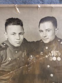 очень хочется узнать хоть что-то Бекетов здесь справа,фото от 1 апреля 1946 г