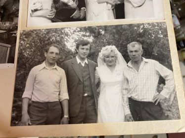 Сын прадеда Павла - мой дед Василий Стягов женит своего сына, брата моей мамы, справа мой отец Сергей Сергеевич Быков
