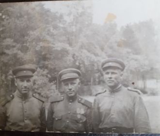 Фото с боевыми товарищами ,Германия   Карантбавель Борис ,Коровинский Павел ,Бабенко Петр