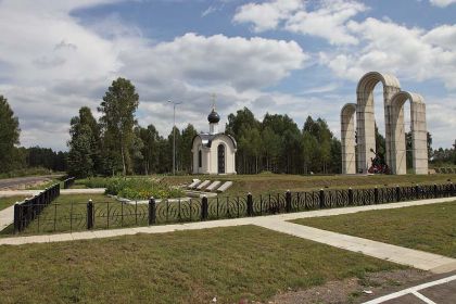 Мемориальный комплекс: РСФСР, Калужская область, Мосальский район, деревня Барсуки.