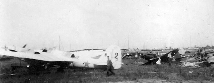 46 сбап. 1941 год. г. Шауляй. Бомбардировщик СБ с тактическим номером 2, на аэродроме.