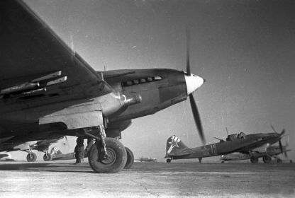 989 шап. Февраль 1945 г. Ил-2 с бортовым номером 15, Будапештская операция.