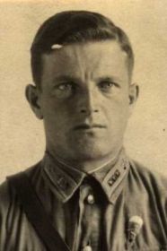 Старший лейтенант ЛОГВИНОВ В. А.