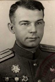 Гвардии полковник БЕЛОВ Е. М.