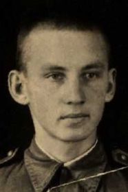 Штурман звена гвардии младший лейтенант БАНДЭР ГЕОРГИЙ ИВАНОВИЧ (17.01.1923 - 20.01.1945).