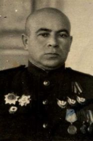 Гвардии генерал - майор артиллерии.