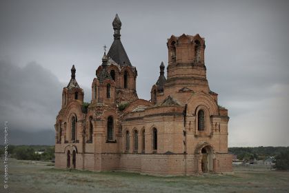 Церковь Николая Чудотворца в станице Голубинской Калачевского района Волгоградской области. 2 июня 2013 года