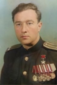 Командир 3-го дивизиона торпедных катеров капитан 2-го ранга Алексеев Виктор Николаевич, Герой Советского Союза