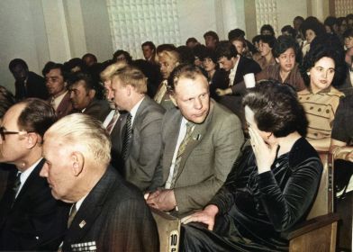 На концерте к Первомаю на ПО "Электросигнал", 1983.04.29