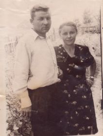 Резвых Леонид Степанович с женой Екатериной Яковлевной