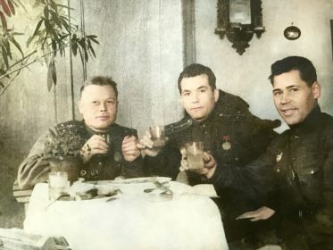 Слева Норицин Григорий Егорович, в центре- Емельянов Федор Павлович. Фотография из архива семьи Норицина Г.Е.