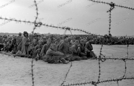 Советские военнопленные в Stalag 307.