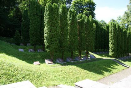 Захоронение: ЛИТОВСКАЯ РЕСПУБЛИКА: г. Вильнюс, ул. Карю капу, Антакальнисское кладбище, мемориал советских воинов.