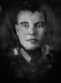 Младший лейтенант ФЕДОРЕНКО А. Е. (фотография после реставрации фотохудожником В. Квальвассером).