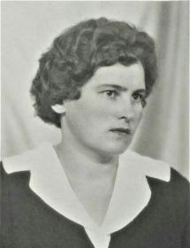 Бузанова (Рябенкова) Нина Яковлевна, дочь (1929 г.р.).