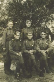 С сослуживцами, Александр Павлович первый слева в верхнем ряду