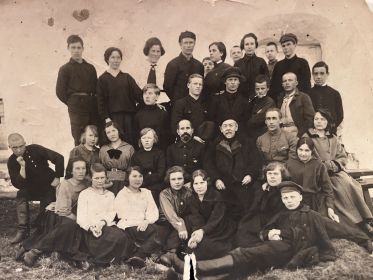 Каргопольский педагогический техникум, 1925г., Подрезов А.М. первый слева