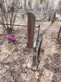 Захоронение гвардии полковника БОГУСЛАВСКОГО М. Д.: РОССИЯ: Московская область, город Балашиха, микрорайон Железнодорожный, городское кладбище.