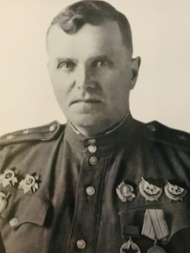 Гвардии полковник КОЗЛОВ И. Ф.