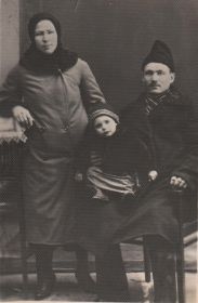 Семья. Осипов Федор Дмитриевич с родителями.