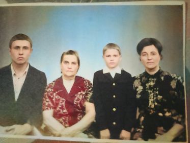 Куликова Евдокия Фёдоровна с семьёй