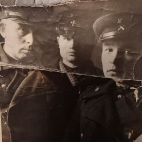 Фото конца войны (сопровождал военные грузы по  железной дороге)