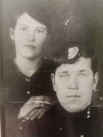 Плотников Петр Иванович с женой Анной Ефимовной