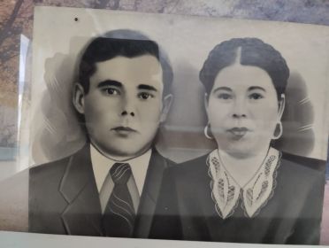 Магади Ахметович с женой его Мавлидой Миншиновной